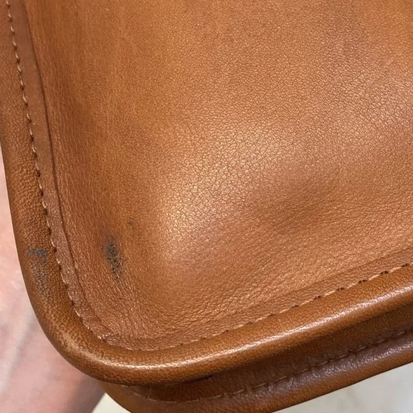 Coach vintage English tan leather chunky case clutch bag